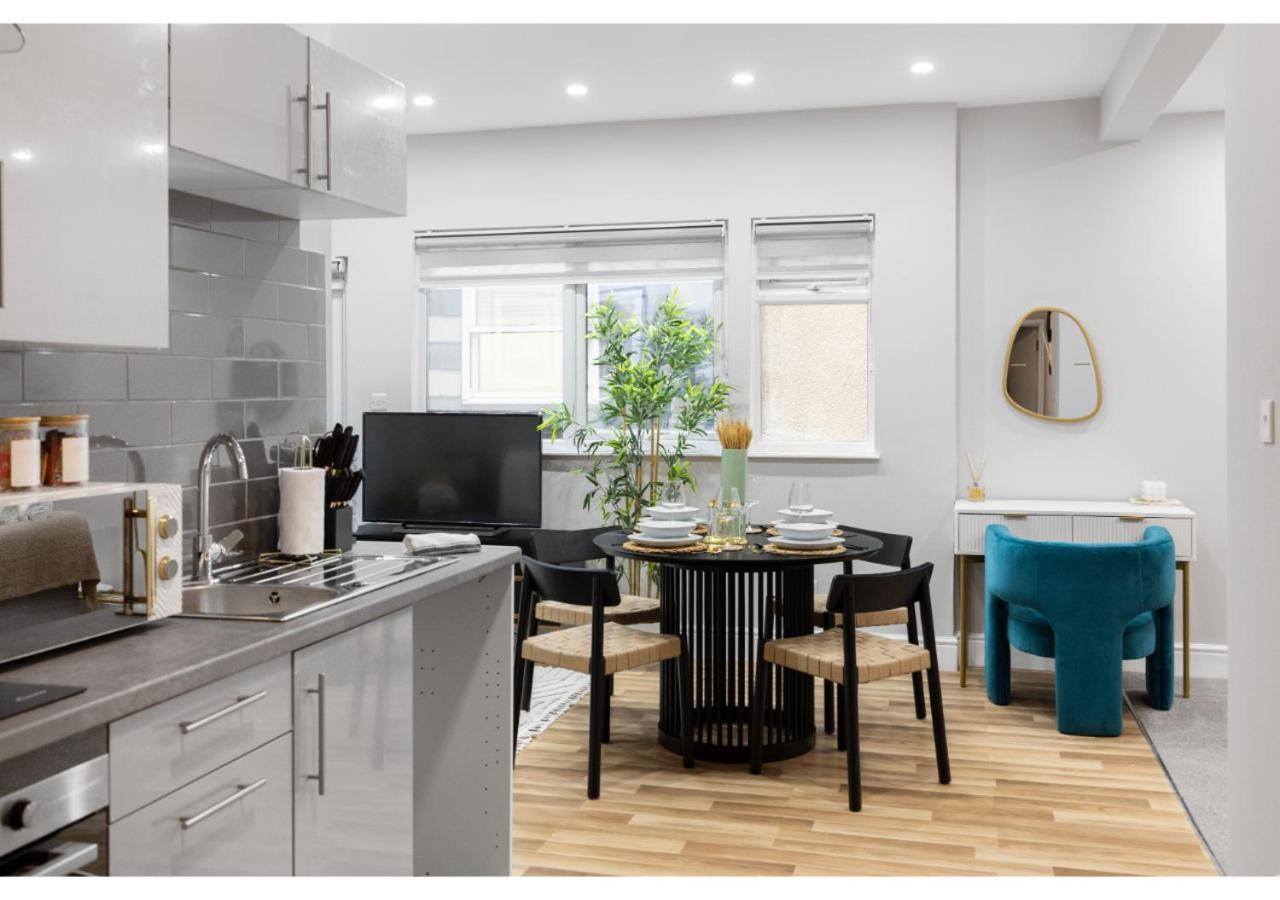 Luxe And Modern Studio- Sleeps Three *