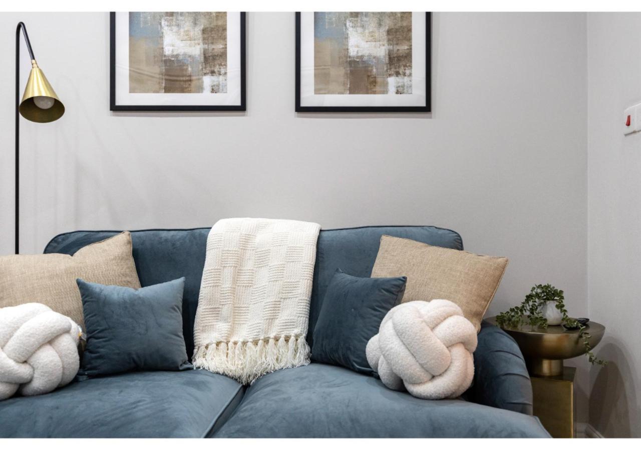 Luxe And Modern Studio- Sleeps Three